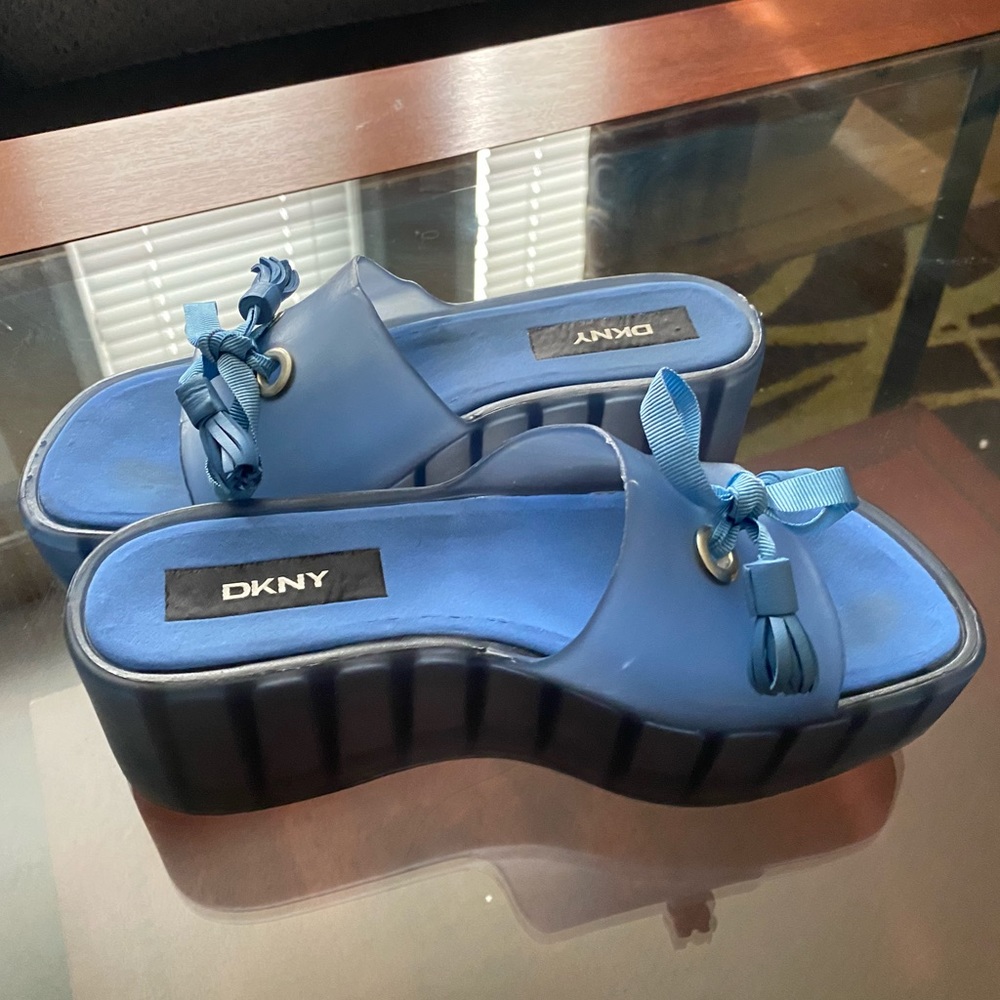 DKNY Jelly Sandals 6